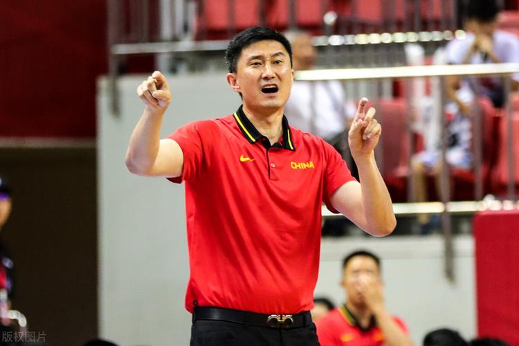 中国篮球主教练